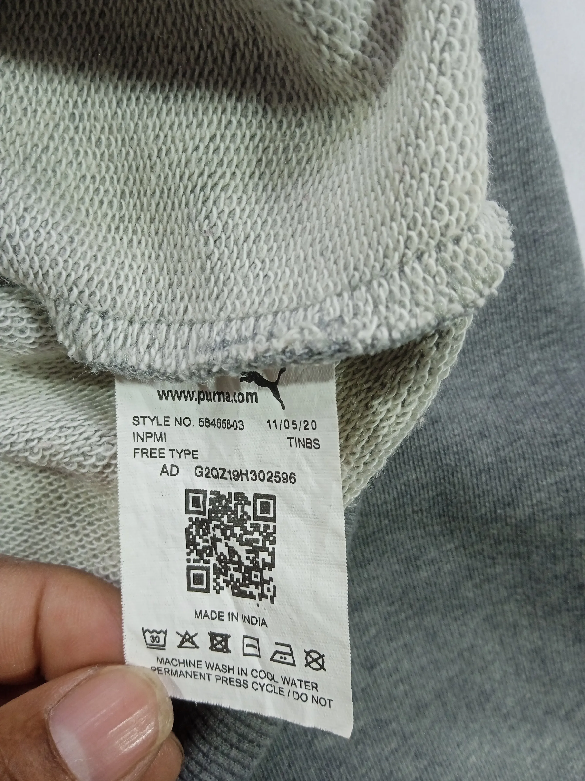 PUMA Men's Heather Grey Graphic Crewneck Sweatshirt