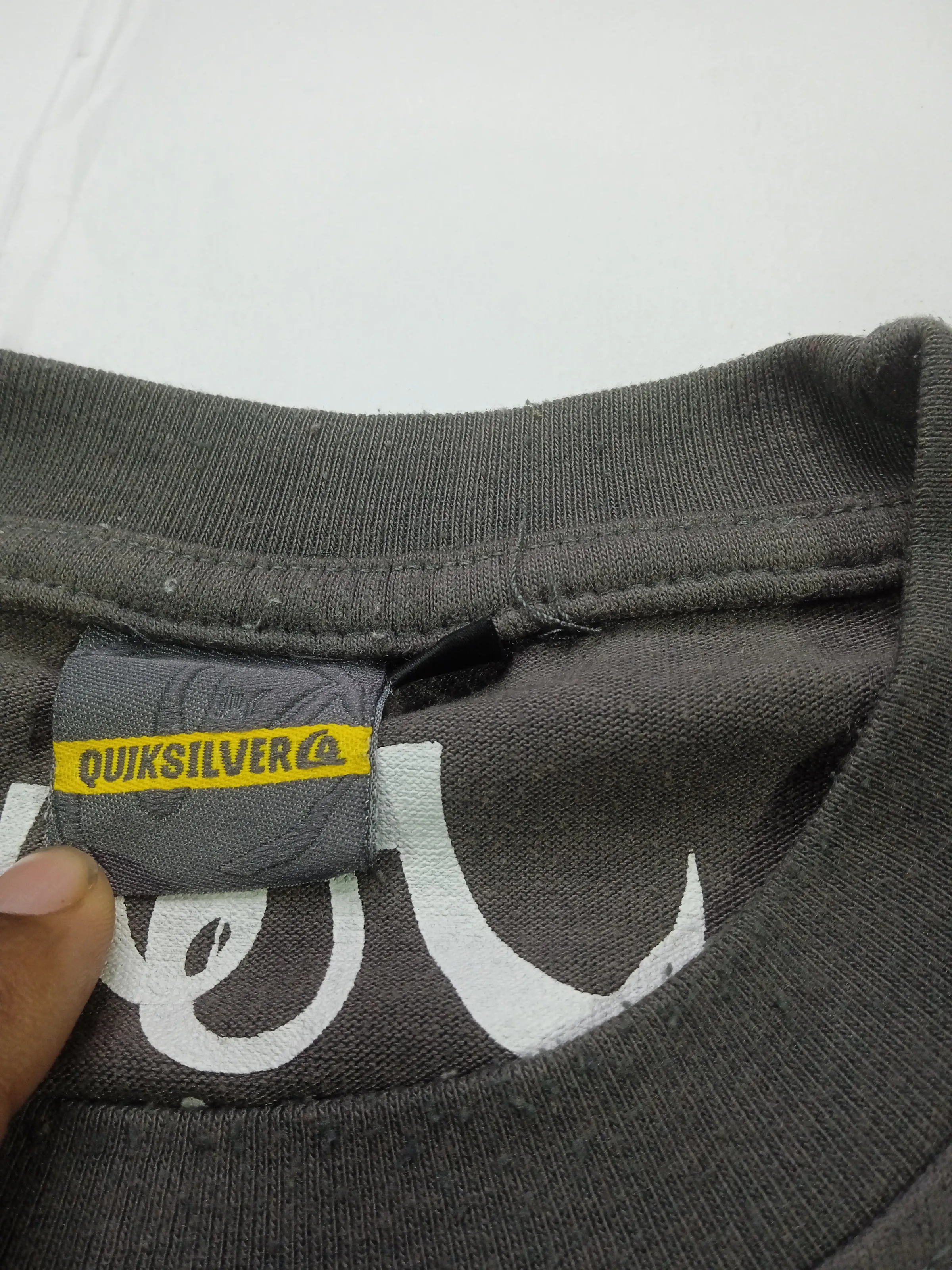 Quiksilver Men’s Vintage Long Sleeve Graphic T-Shirt - Dark Grey (Size L)