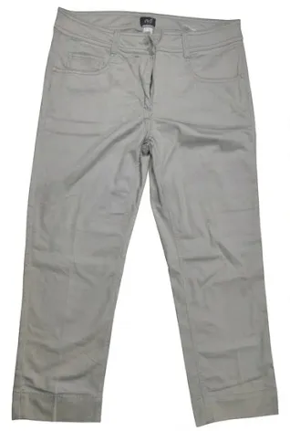 H&M Women's Beige Mid-Rise Straight Leg Cropped Chino Pants – Size EUR 40 / US 10