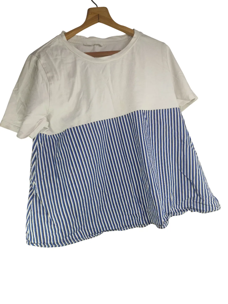 MNG Women's White & Blue Vertical Striped Colorblock Short Sleeve Top with Keyhole Back