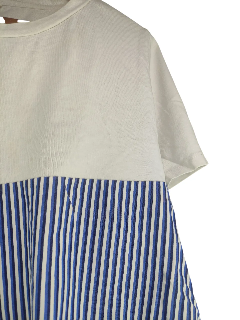 MNG Women's White & Blue Vertical Striped Colorblock Short Sleeve Top with Keyhole Back