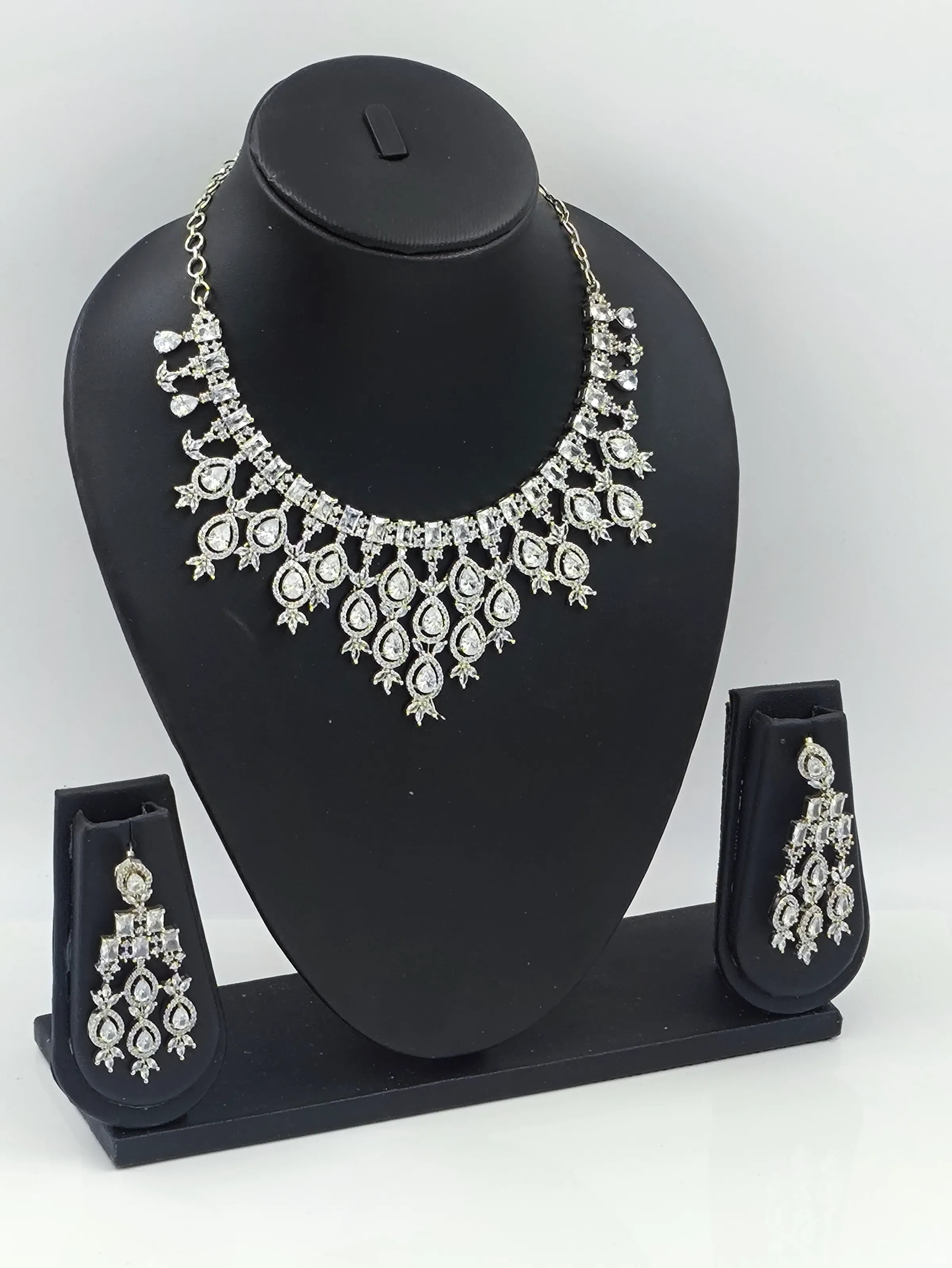 Elegant AD Necklace and Earring Set