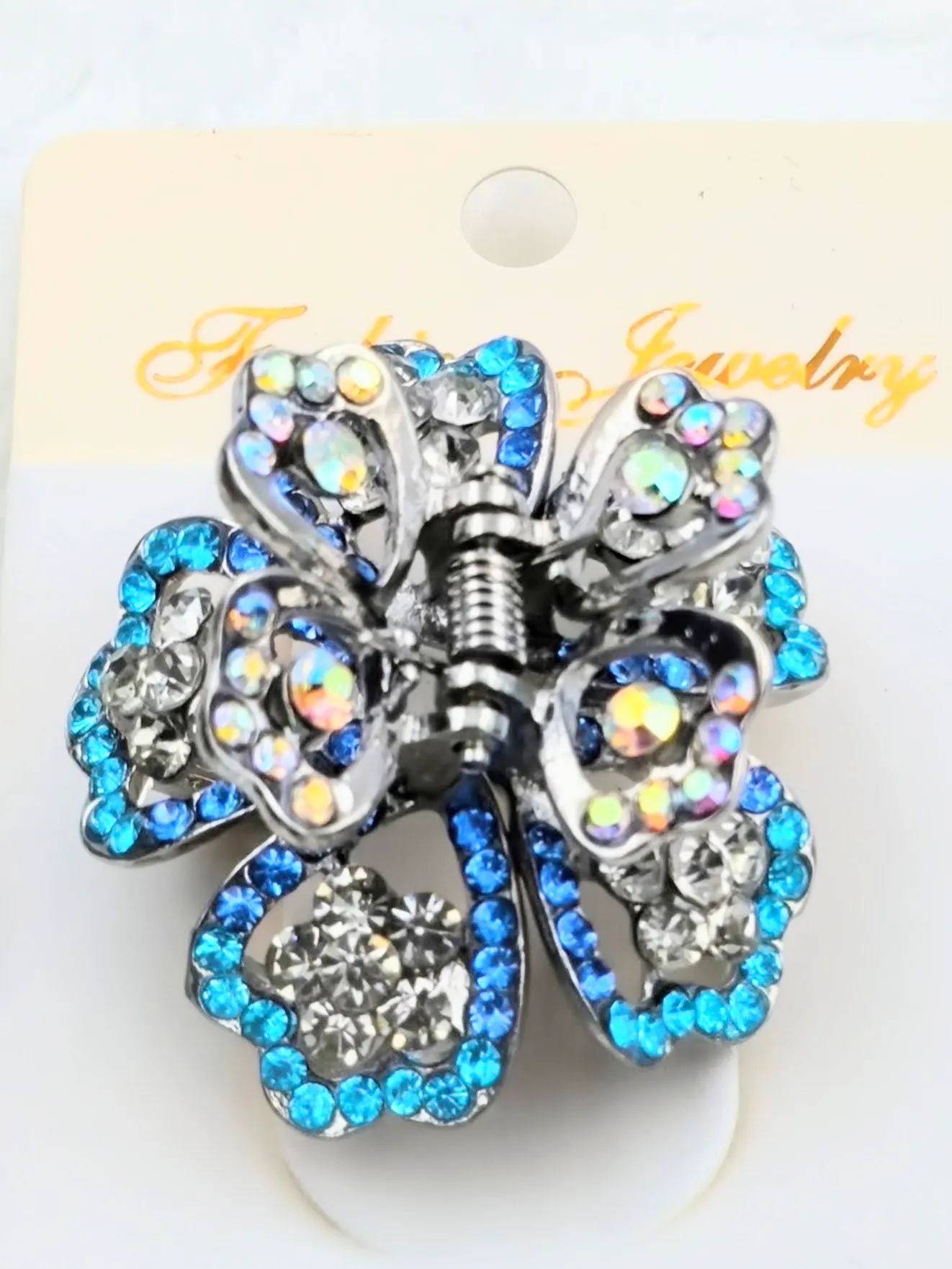 Elegant Pearl Embellished Hair Clip