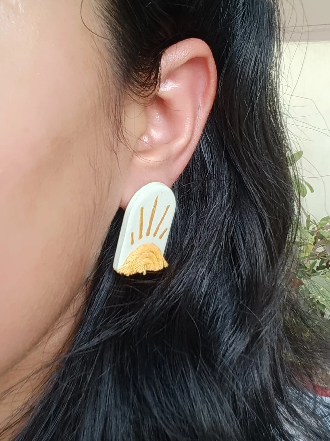 Minimalist Clay Studs With A Shining Sun 🌞 And A Macrame Twist
